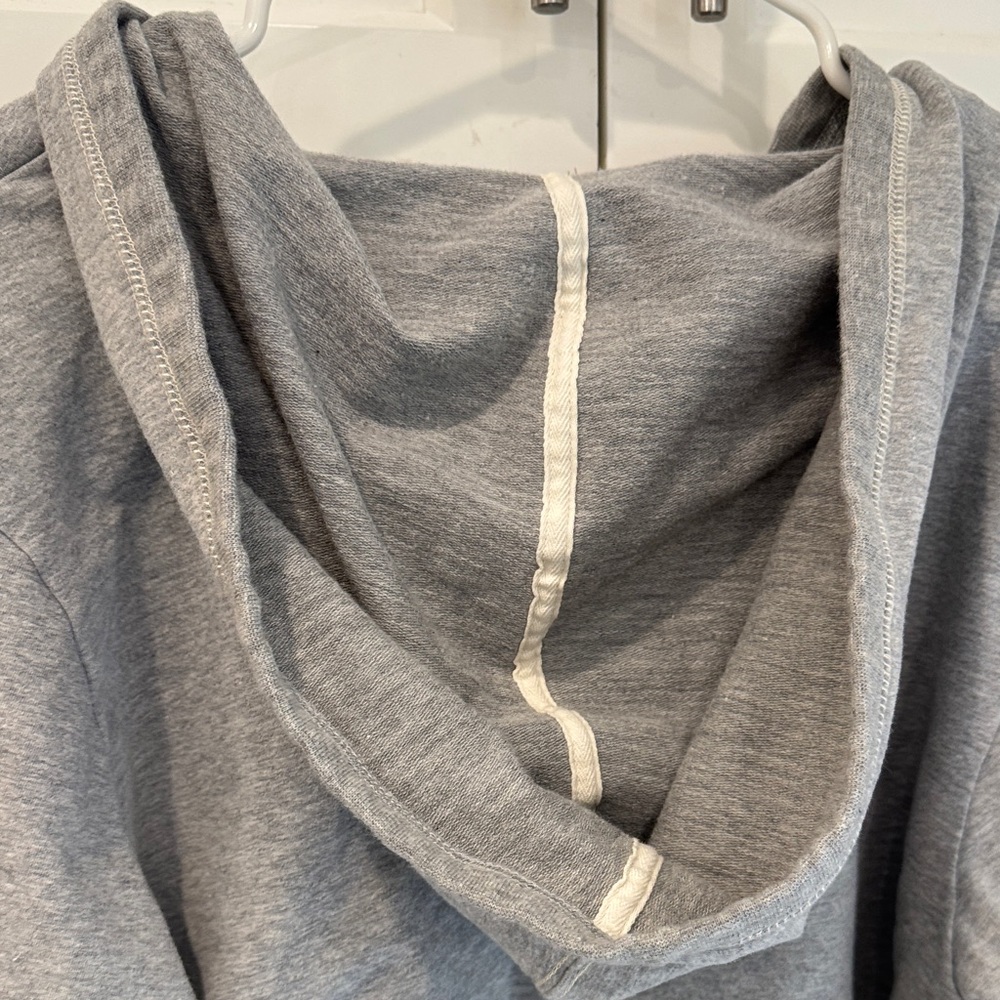 The Black Dog Gray Hooded Pullover Tunic Sweatshirt Martha’s Vineyard - Picture 6 of 7